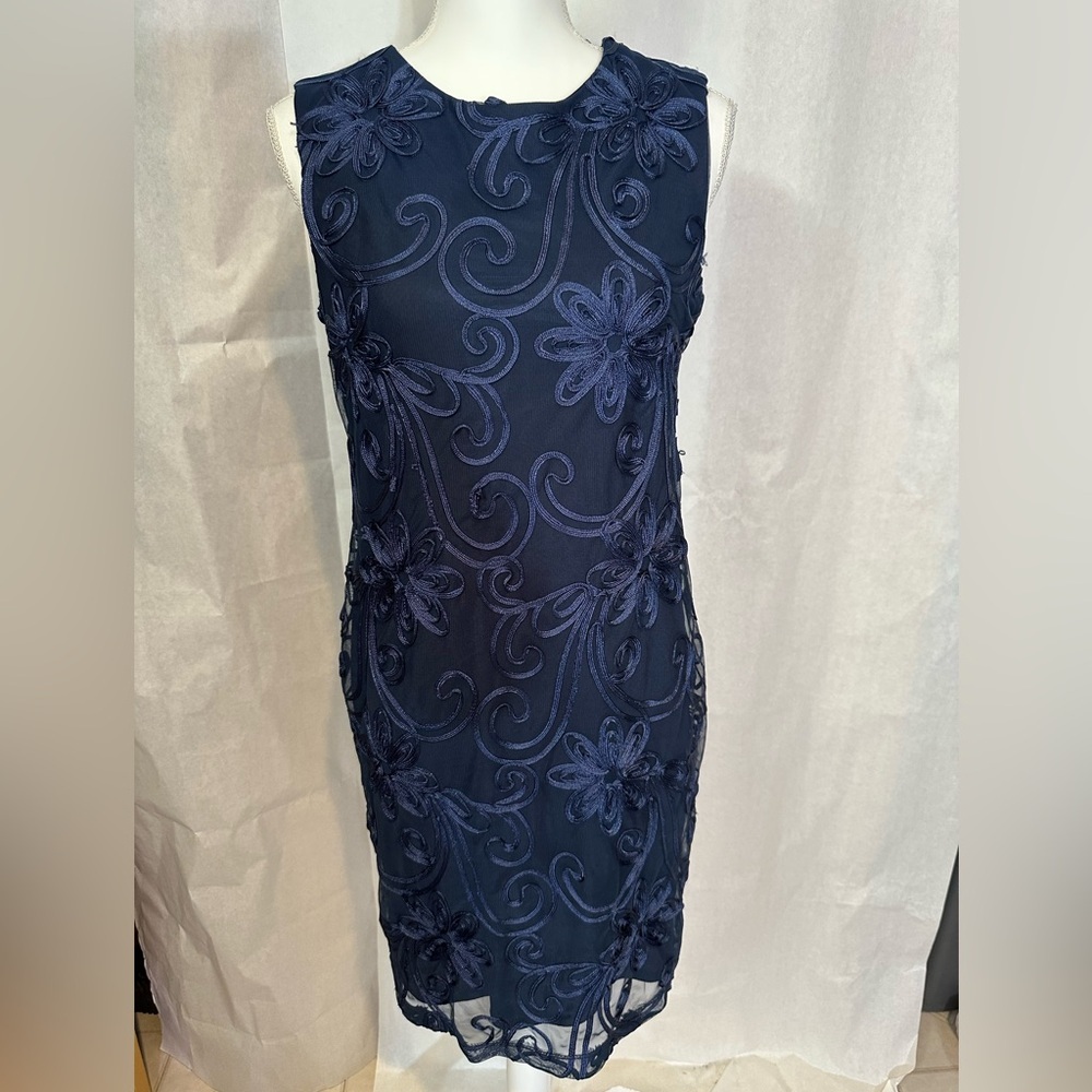 Chic Navy Floral Midi Dress